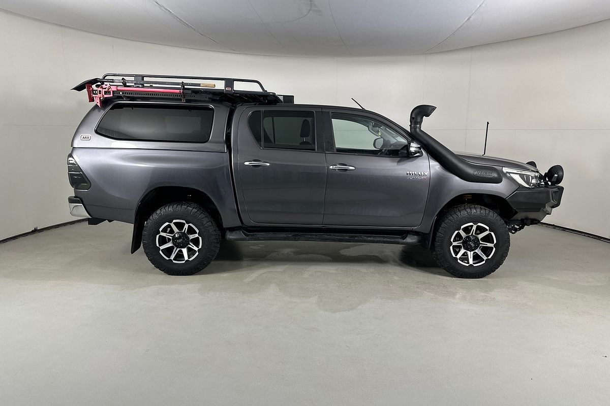 2015 Toyota HILUX SR5 (4x4) GUN126R 4X4