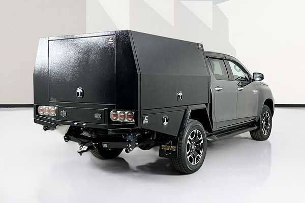 2023 Toyota HILUX SR5 (4x4) GUN126R 4X4