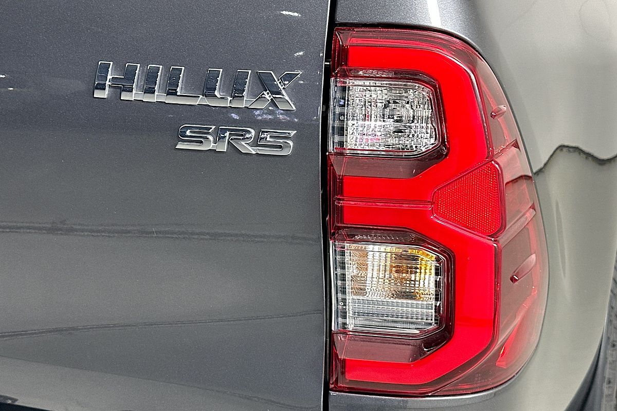 2022 Toyota HILUX SR5 (4x4) GUN126R 4X4