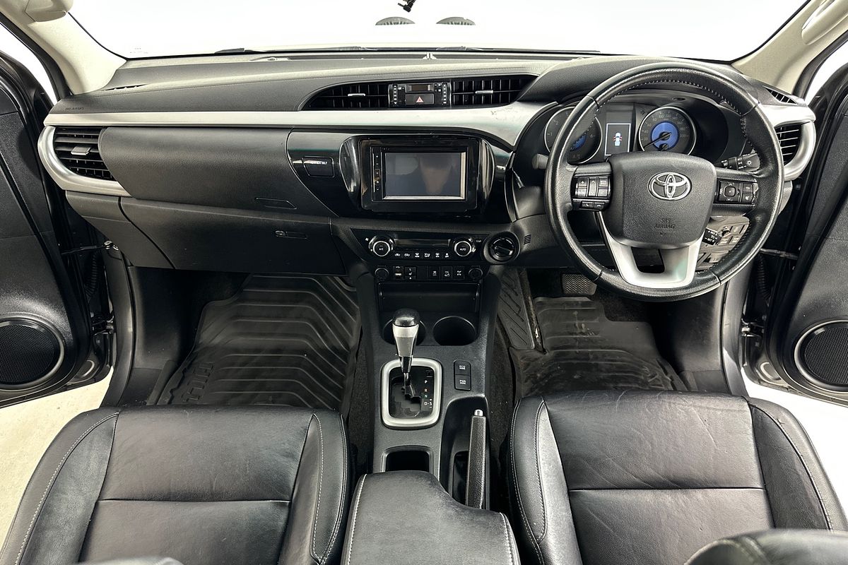2017 Toyota HILUX SR5 (4x4) GUN126R MY17 4X4