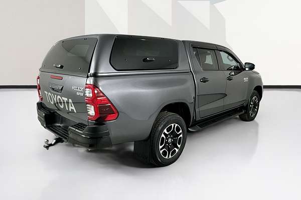 2024 Toyota HILUX SR5 48V GUN126R 4X4