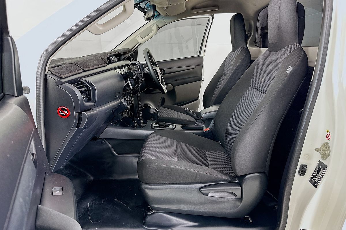 2017 Toyota HILUX WORKMATE (4x4) GUN125R 4X4