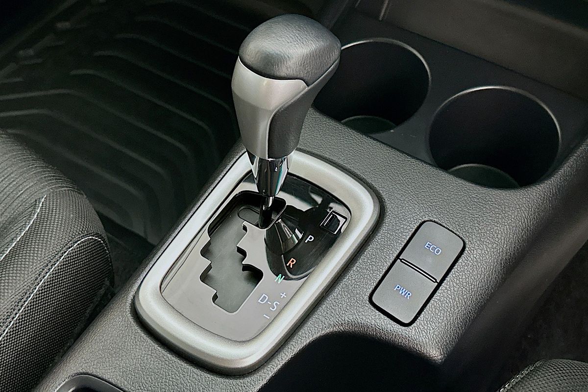 2023 Toyota HILUX SR5 GUN126R 4X4