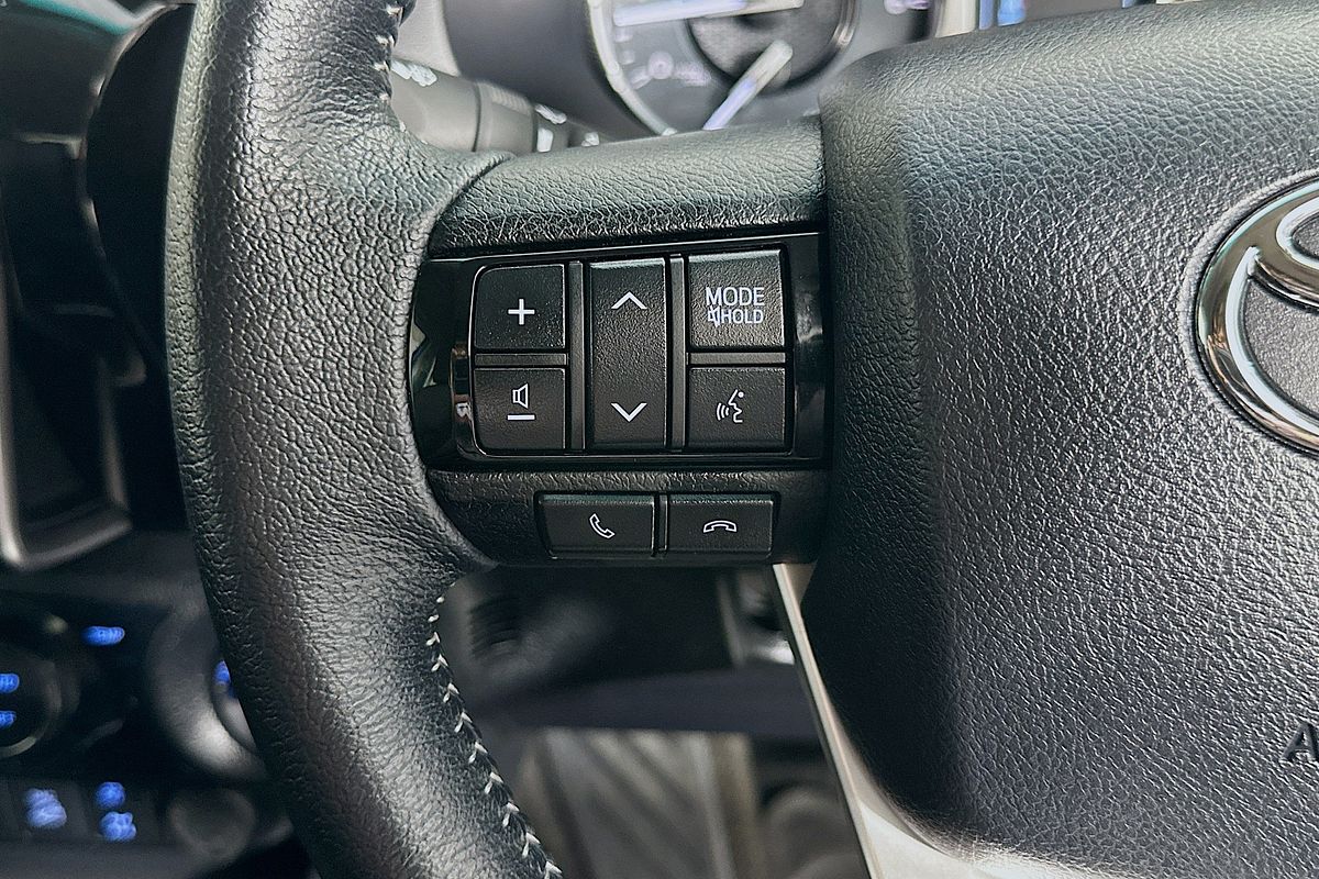 2023 Toyota HILUX SR5 GUN126R 4X4