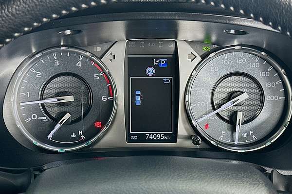 2023 Toyota HILUX SR5 GUN126R 4X4