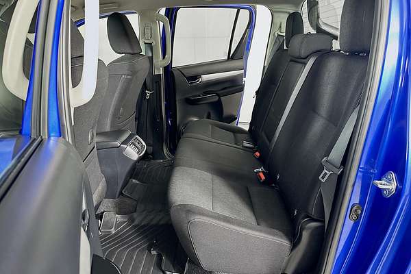 2023 Toyota HILUX SR5 GUN126R 4X4
