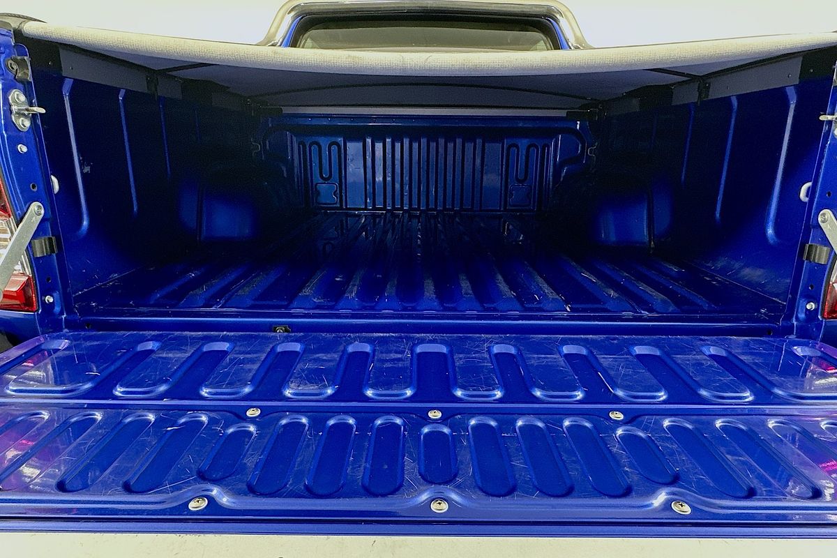 2023 Toyota HILUX SR5 GUN126R 4X4