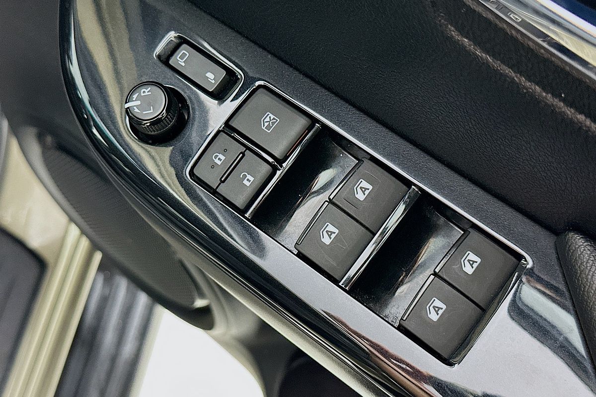 2022 Toyota HILUX ROGUE (4x4) GUN126R 4X4