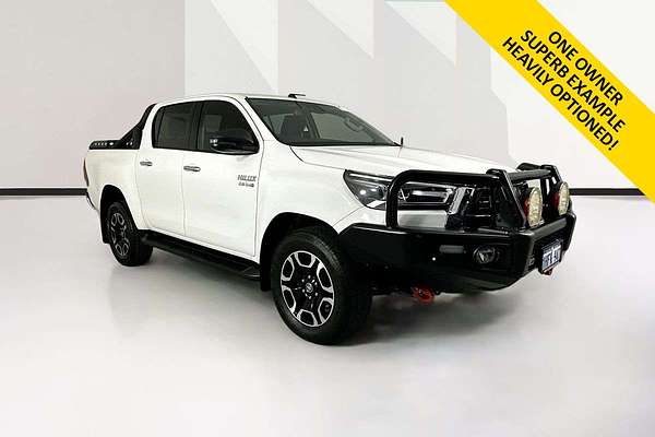 2021 Toyota HILUX SR5 (4x4) GUN126R 4X4