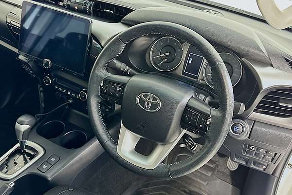 2021 Toyota HILUX SR5 (4x4) GUN126R 4X4