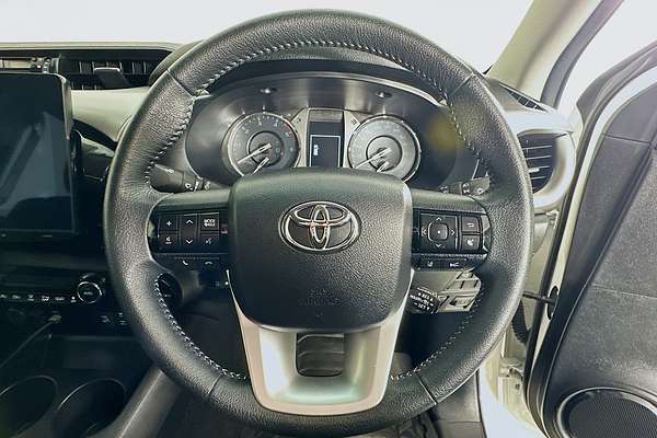2021 Toyota HILUX SR5 (4x4) GUN126R 4X4