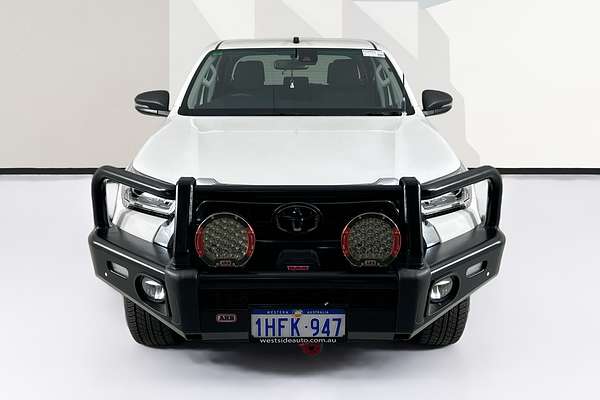 2021 Toyota HILUX SR5 (4x4) GUN126R 4X4