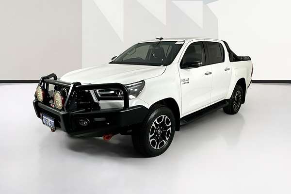 2021 Toyota HILUX SR5 (4x4) GUN126R 4X4