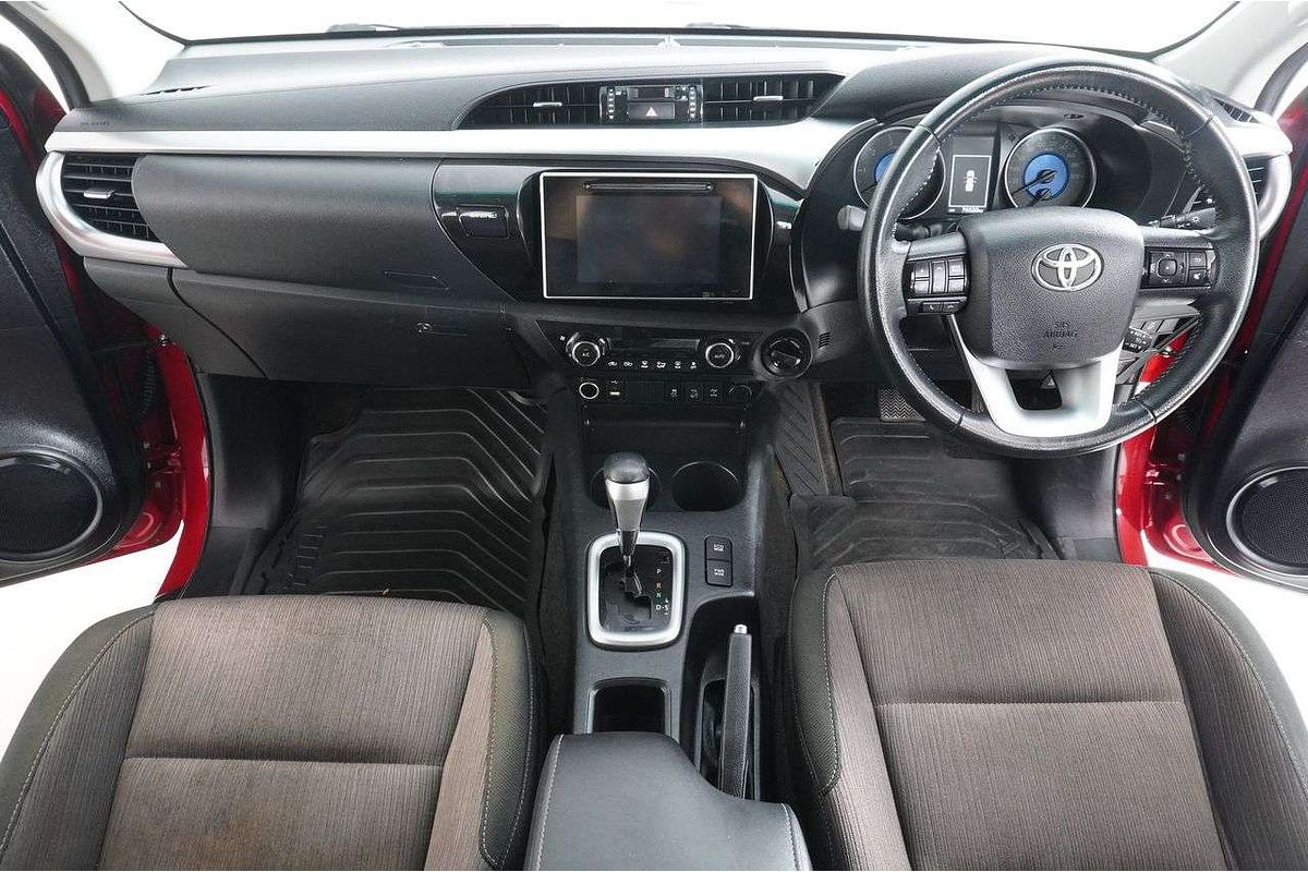 2018 Toyota HILUX SR5 (4x4) GUN126R MY17 4X4