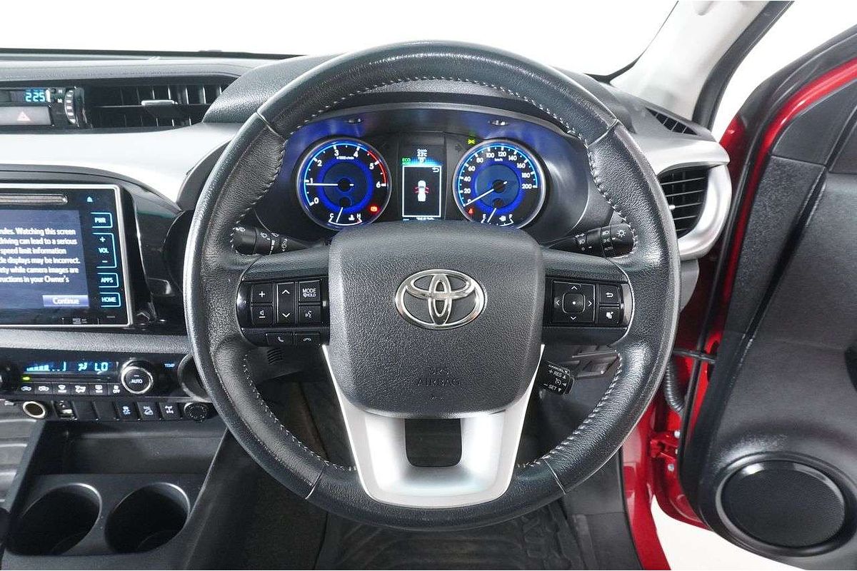 2018 Toyota HILUX SR5 (4x4) GUN126R MY17 4X4