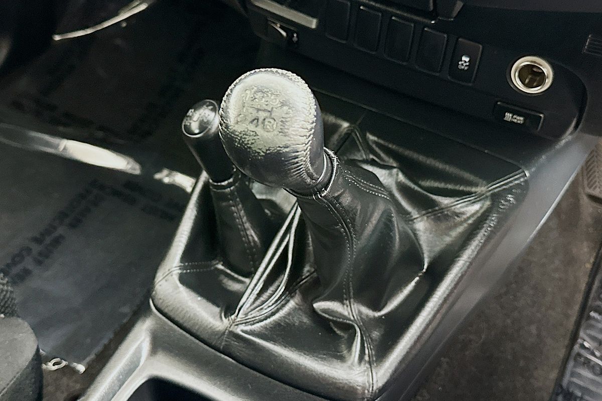2014 Toyota HILUX SR5 (4x4) KUN26R MY14 4X4