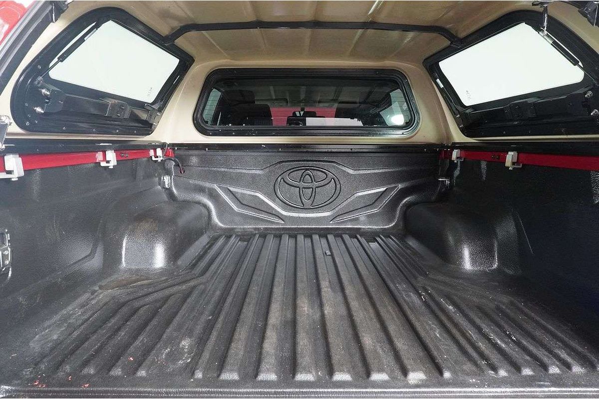 2018 Toyota HILUX SR5 (4x4) GUN126R MY17 4X4