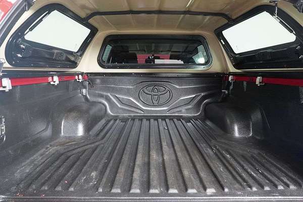 2018 Toyota HILUX SR5 (4x4) GUN126R MY17 4X4