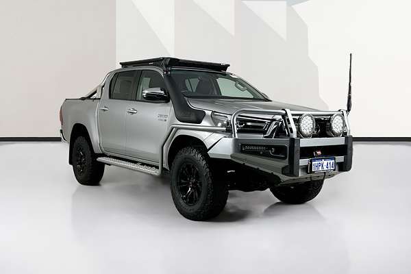 2022 Toyota HILUX SR5 (4x4) GUN126R 4X4