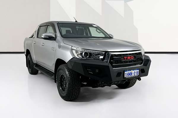 2017 Toyota HILUX SR5 (4x4) GUN126R 4X4