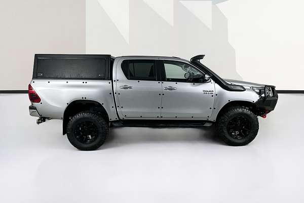 2021 Toyota HILUX SR5 (4x4) GUN126R FACELIFT 4X4