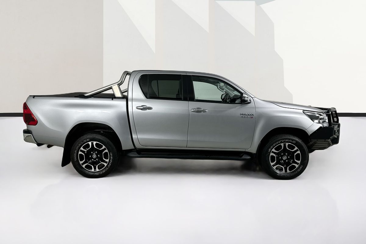 2021 Toyota HILUX SR5 (4x4) GUN126R 4X4