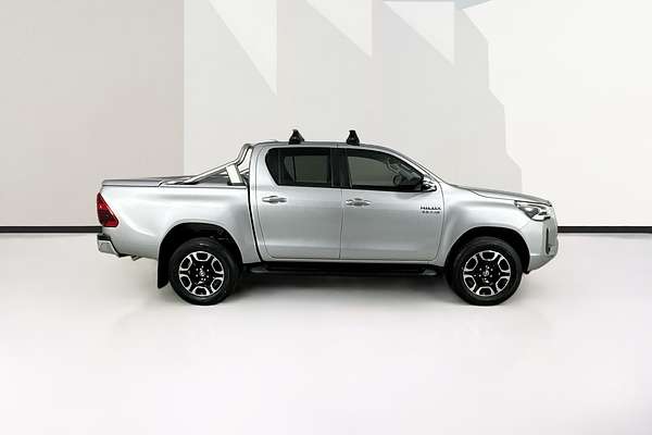 2022 Toyota HILUX SR5 (4x4) GUN126R 4X4