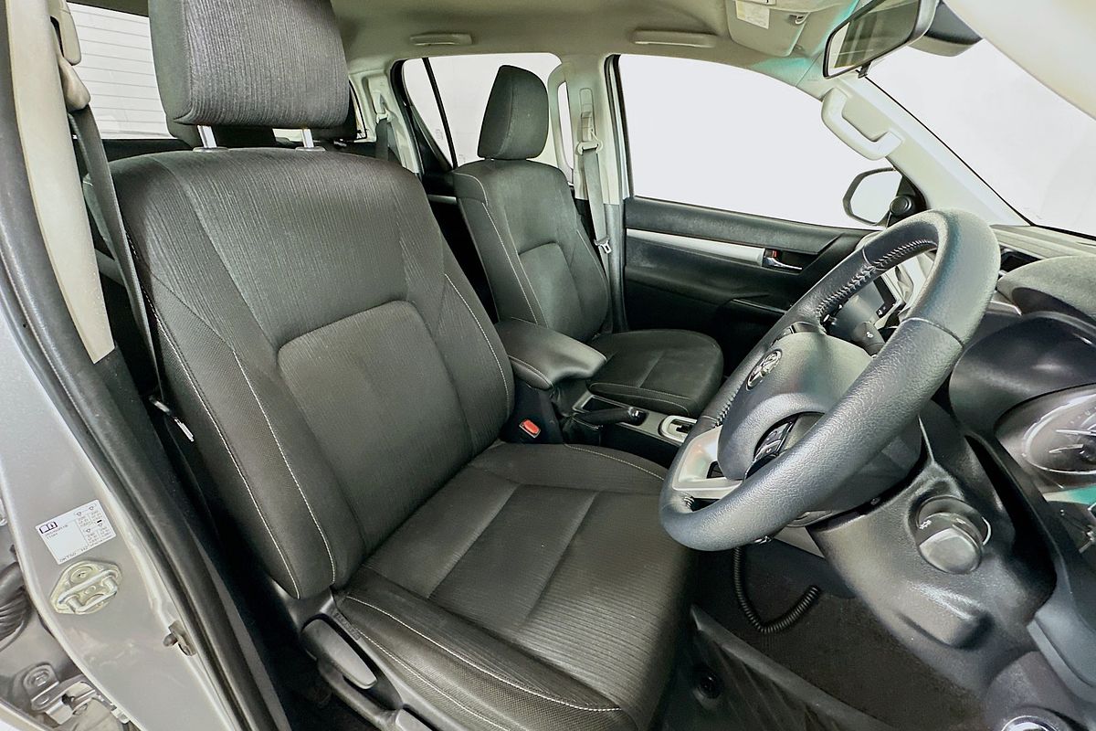 2022 Toyota HILUX SR5 (4x4) GUN126R 4X4