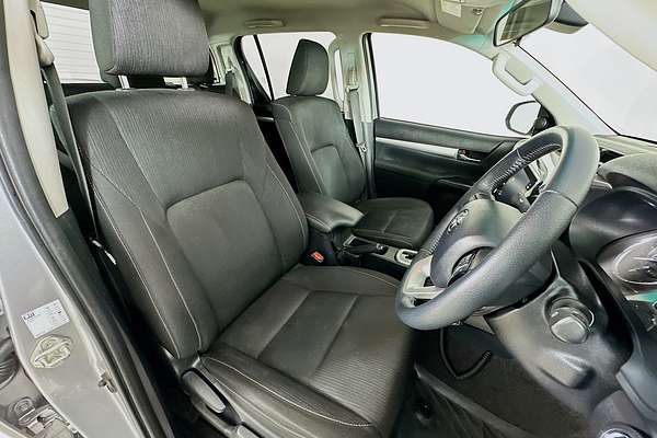 2022 Toyota HILUX SR5 (4x4) GUN126R 4X4