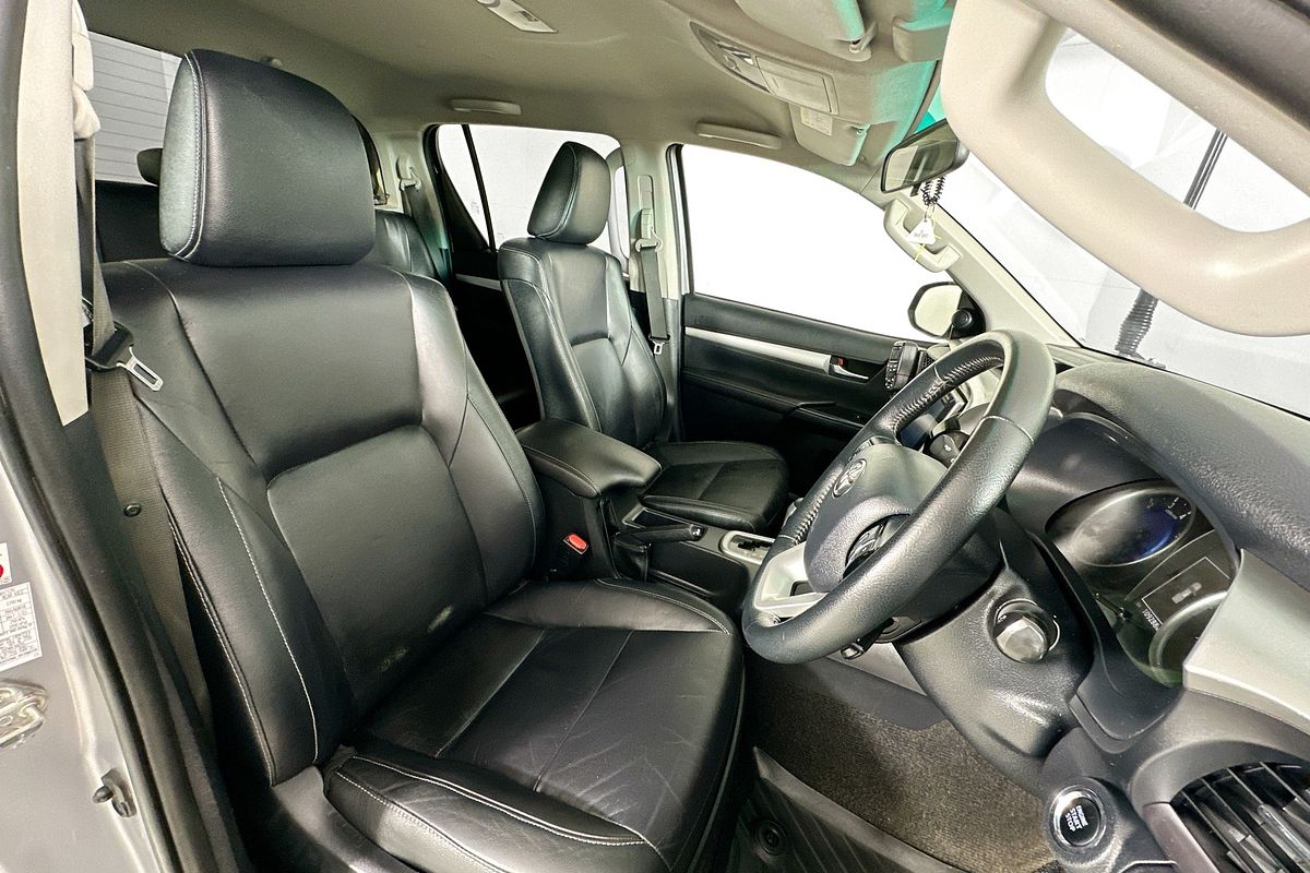 2019 Toyota HILUX SR5+ (4x4) GUN126R MY19 4X4