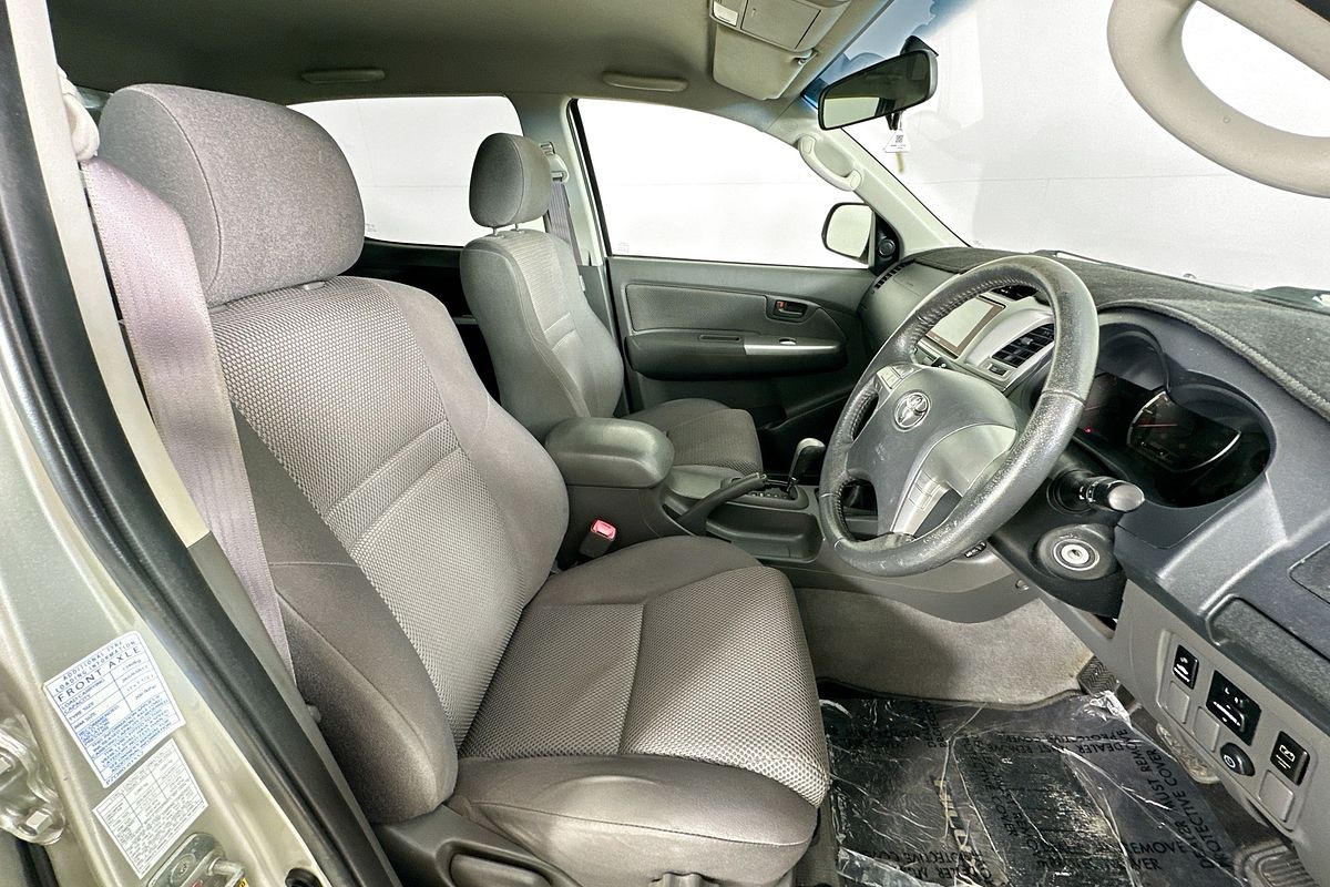 2013 Toyota Hilux SR5 (4x4) KUN26R MY14 4X4