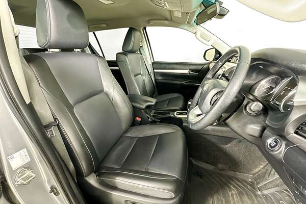 2022 Toyota HILUX SR5 (4x4) GUN126R 4X4