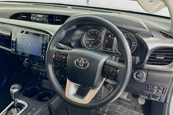 2022 Toyota HILUX SR5 (4x4) GUN126R 4X4