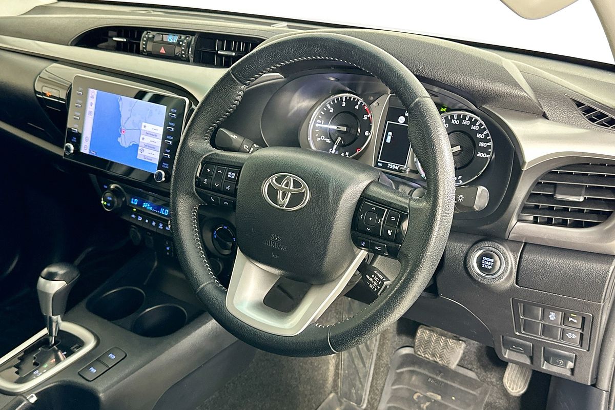 2022 Toyota HILUX SR5 (4x4) GUN126R 4X4