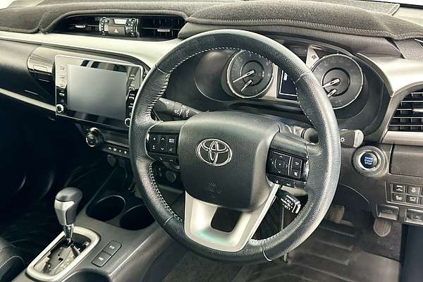 2023 Toyota HILUX SR5 + PREMIUM INTERIOR (4x4) GUN126R 4X4