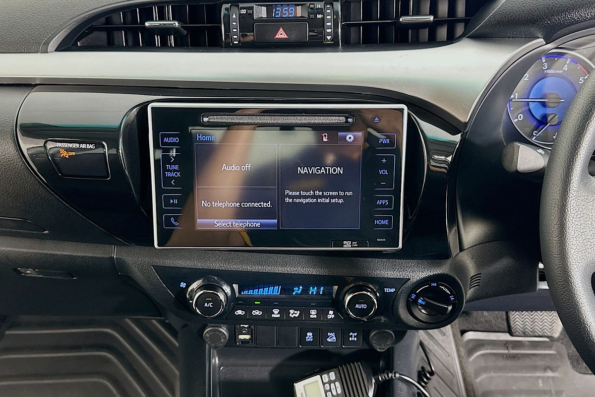 2019 Toyota HILUX SR5 (4x4) GUN126R MY19 4X4