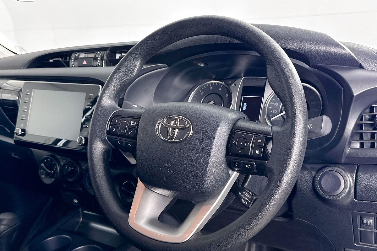 2024 Toyota HILUX SR (4x4) GUN126R 4X4