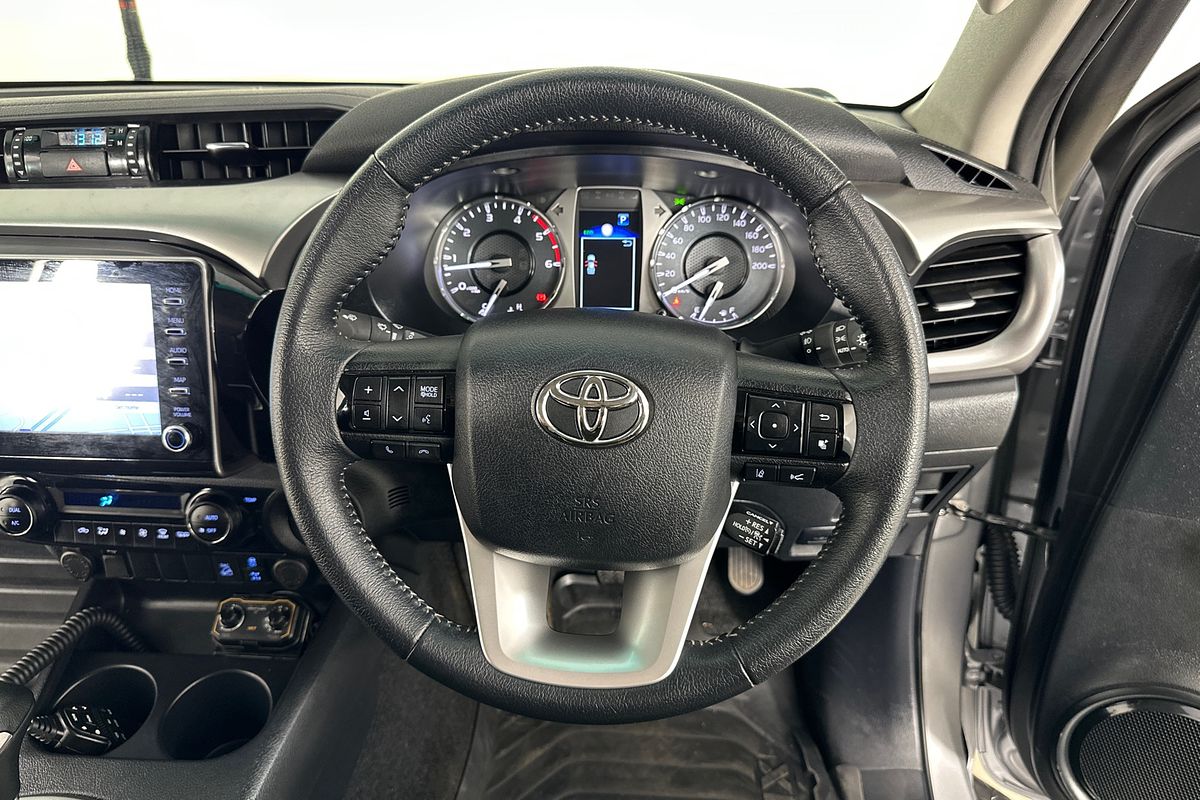 2022 Toyota HILUX SR5 (4x4) GUN126R 4X4