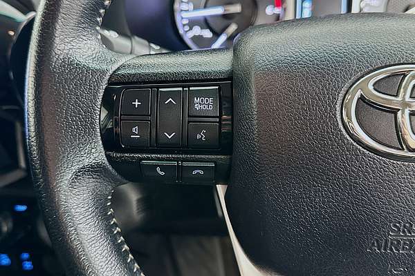 2021 Toyota HILUX SR5 (4x4) GUN126R FACELIFT 4X4