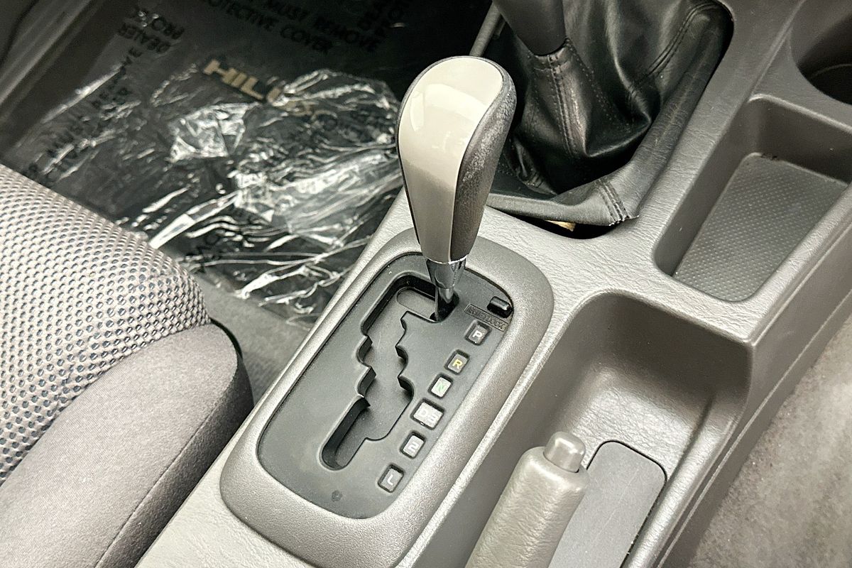 2013 Toyota Hilux SR5 (4x4) KUN26R MY14 4X4