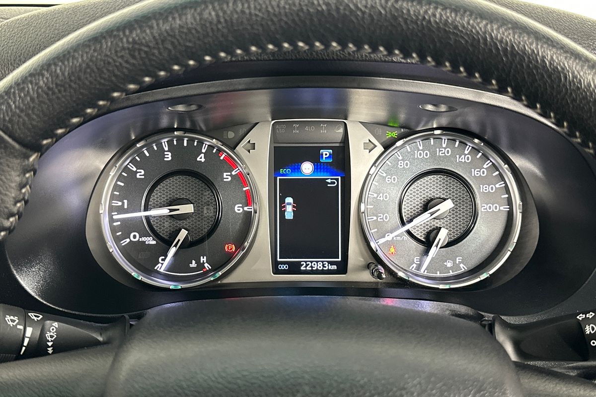 2022 Toyota HILUX SR5 (4x4) GUN126R 4X4