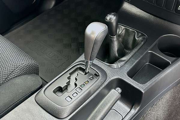 2015 Toyota HILUX SR5 (4x4) KUN26R MY14 4X4