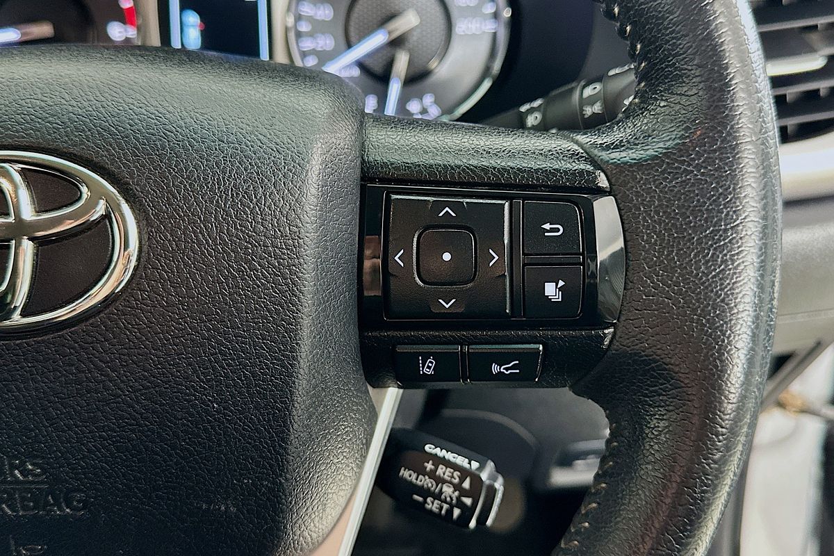 2021 Toyota HILUX SR5 (4x4) GUN126R FACELIFT 4X4