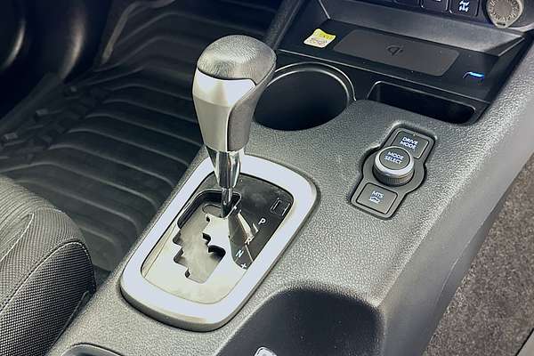 2024 Toyota HILUX SR5 48V (4x4) GUN126R RC 4X4