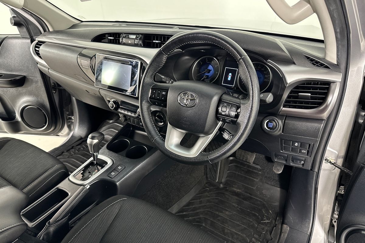 2020 Toyota HILUX SR5 (4x4) GUN126R MY19 UPGRADE 4X4
