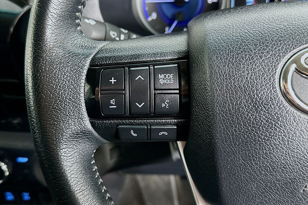 2019 Toyota HILUX SR5 (4x4) GUN126R MY19 4X4