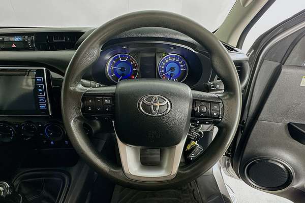 2020 Toyota HILUX SR (4x4) GUN126R FACELIFT 4X4