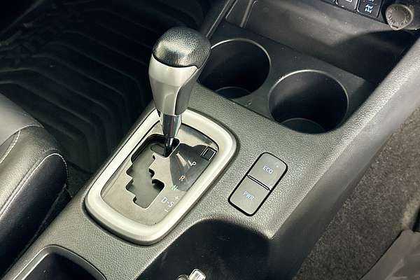 2022 Toyota HILUX SR5 (4x4) GUN126R 4X4