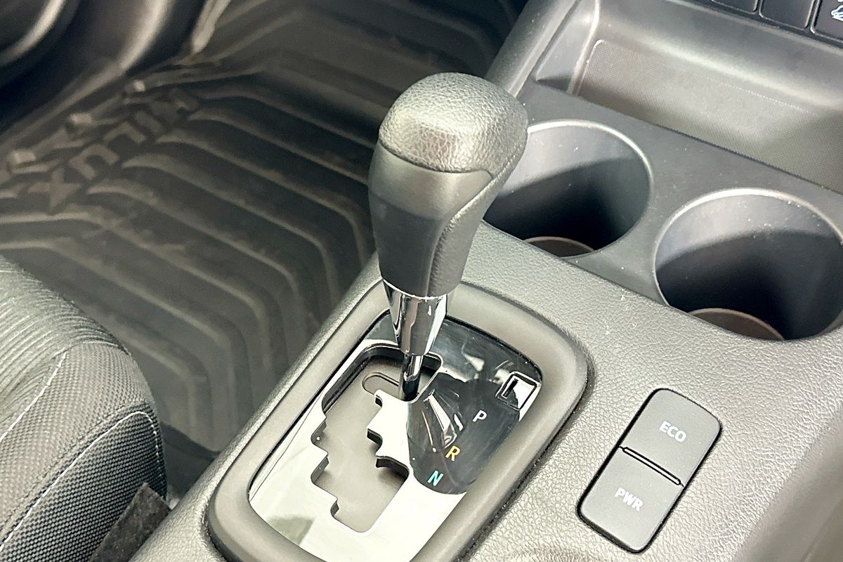 2024 Toyota HILUX SR (4x4) GUN126R 4X4