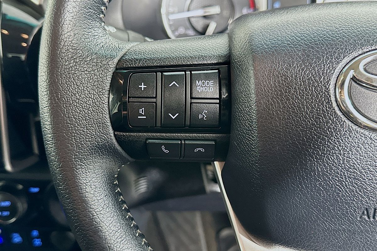 2022 Toyota HILUX SR5 (4x4) GUN126R 4X4